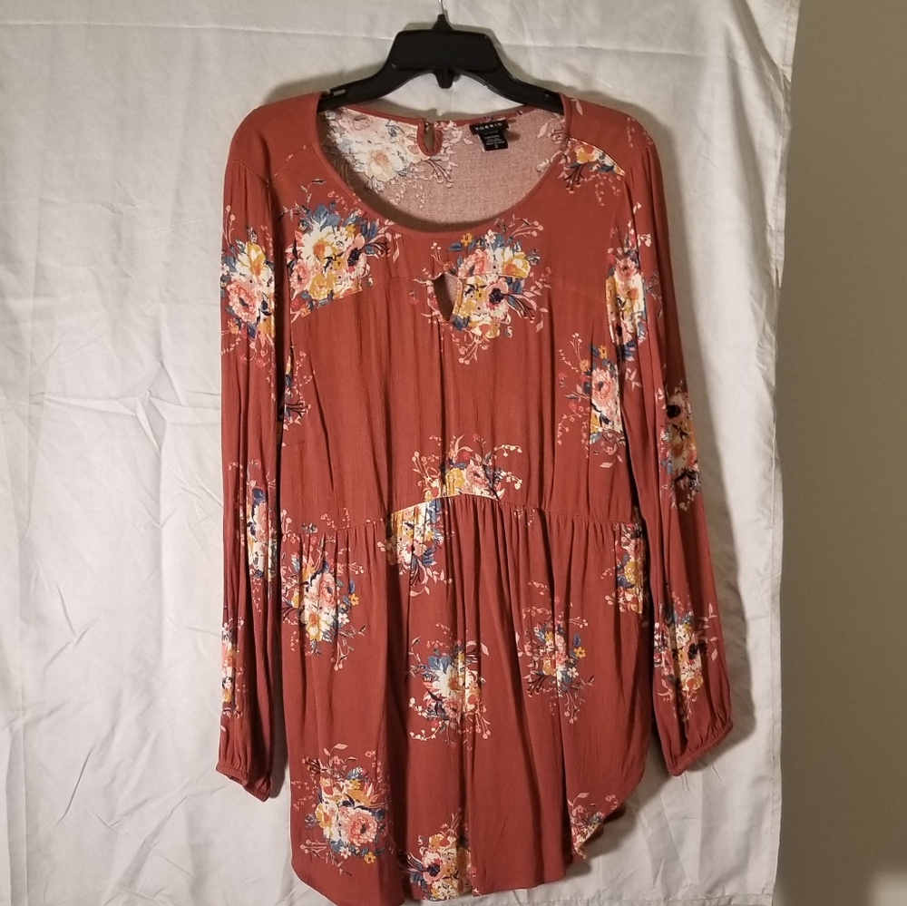 Torrid size 0 tunic length shirt